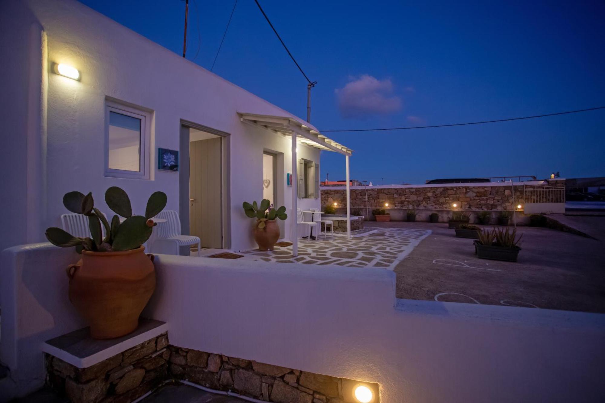 Sing And Blossom Accommodation Mykonos Town Eksteriør bilde
